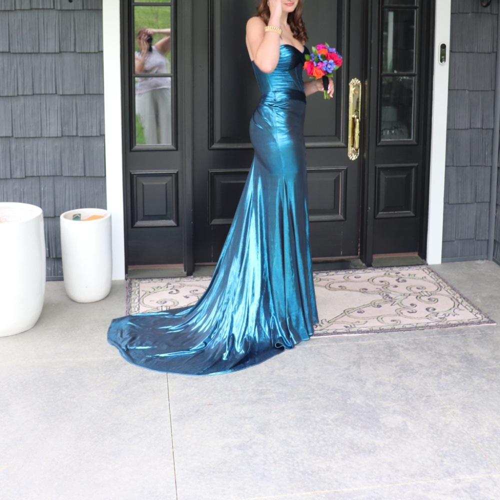 Sherri Hill strapless size 0 metallic aqua with slit